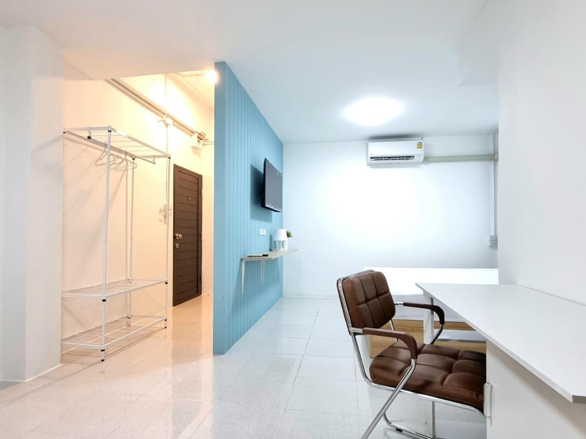 The Zai Apartment Ban Krathum Lom Экстерьер фото