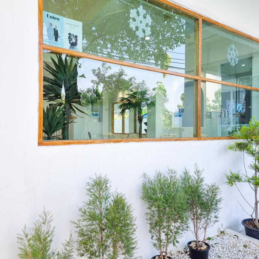 The Zai Apartment Ban Krathum Lom Экстерьер фото